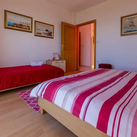 Apartment In 39298 Dramalj