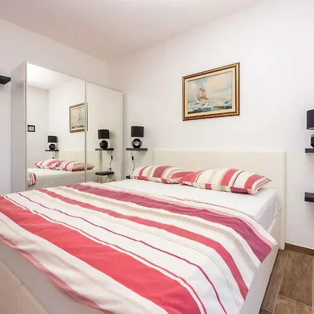 Apartment In 39298