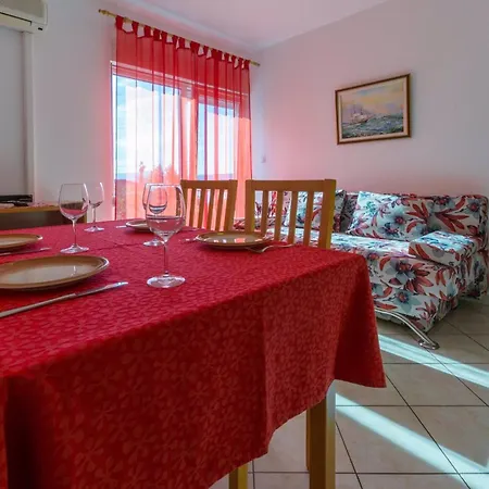 Apartment In 39298 Dramalj