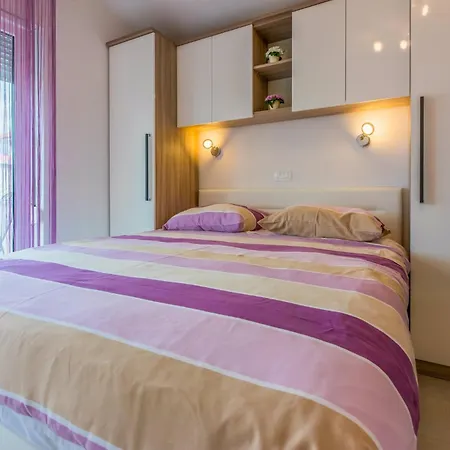 In 39298 Apartment *